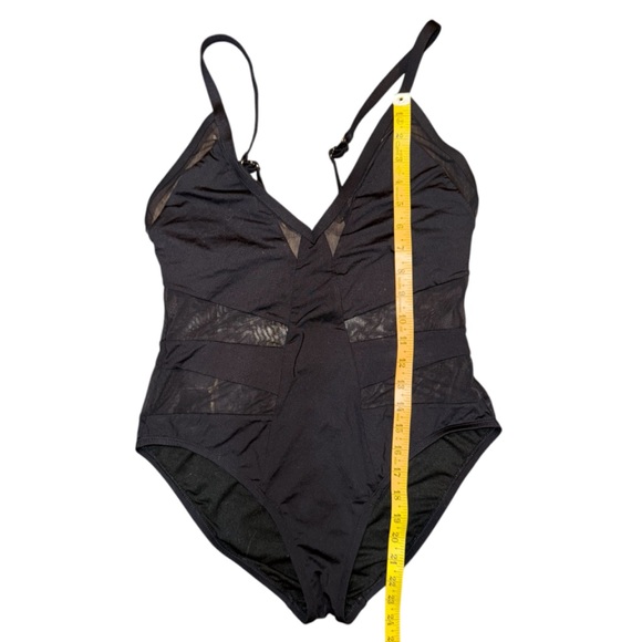 Kenneth Cole One Piece - Picture 11 of 15